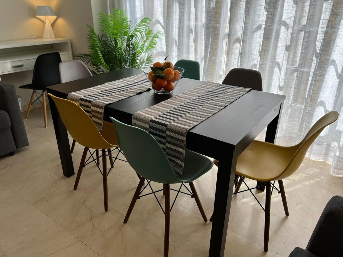 Gran Apartamento Familiar, Amigos O Trabajo マラガ エクステリア 写真