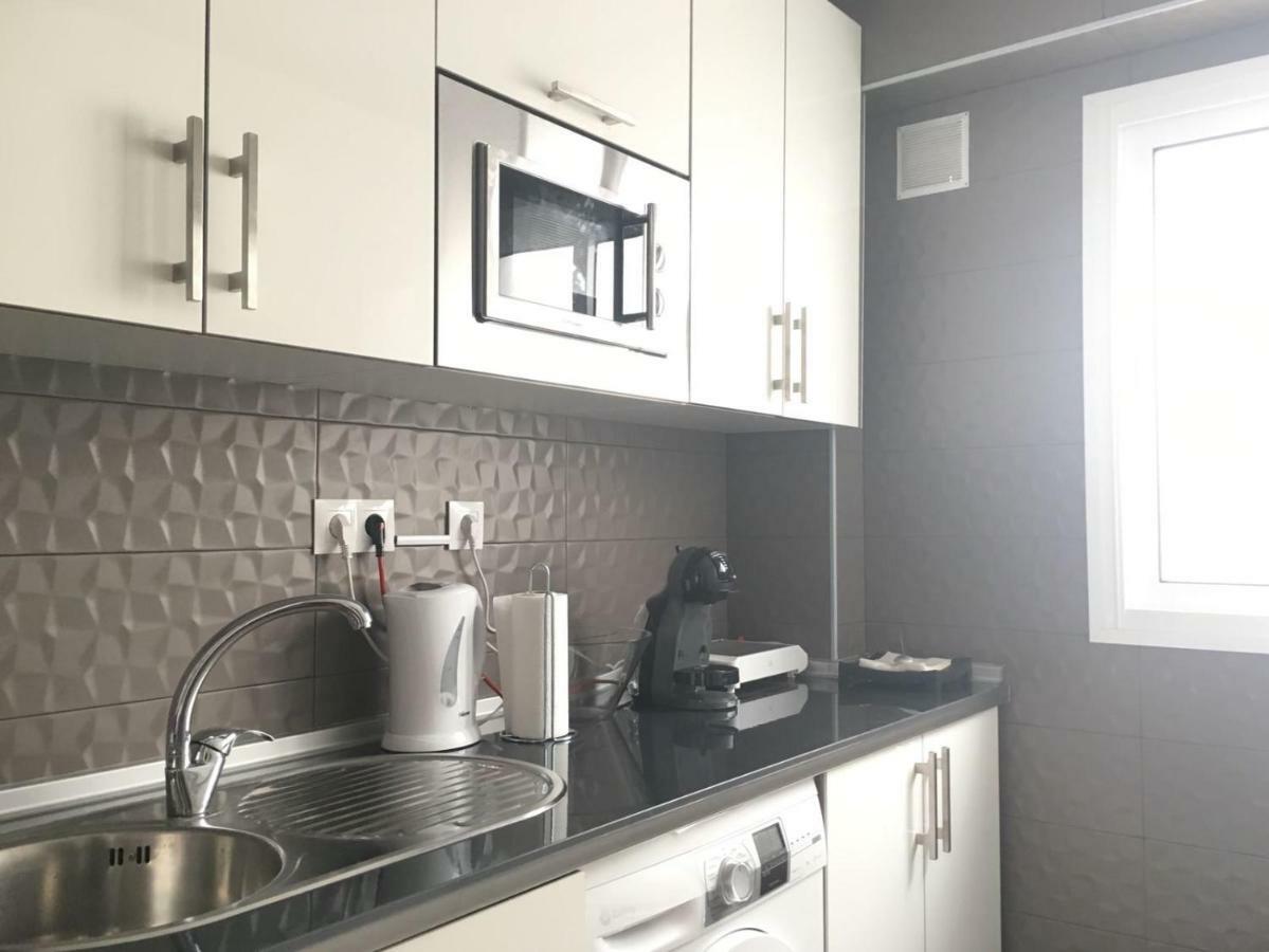 Gran Apartamento Familiar, Amigos O Trabajo マラガ エクステリア 写真