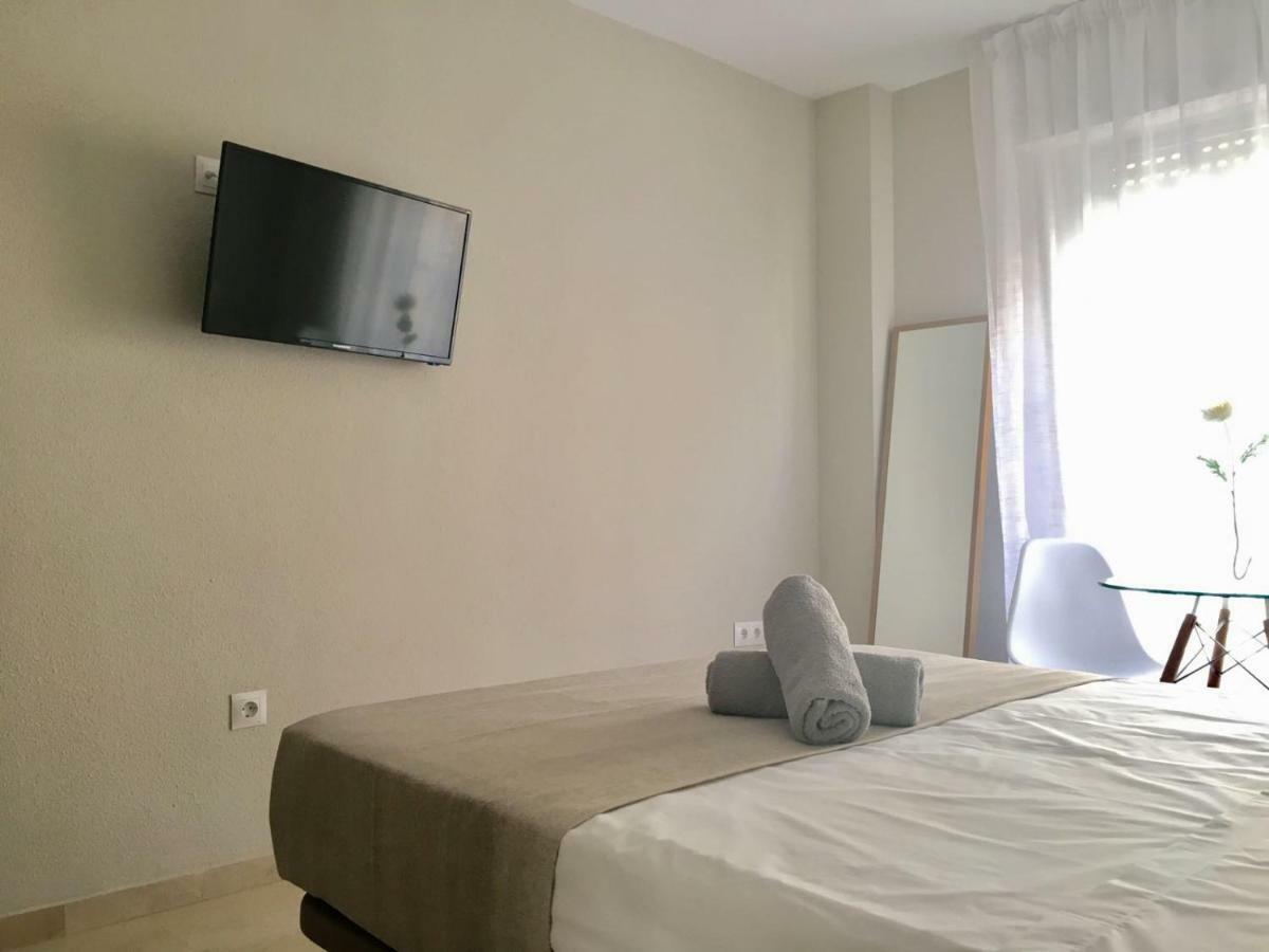 Gran Apartamento Familiar, Amigos O Trabajo マラガ エクステリア 写真